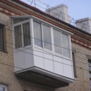Застеклили балкон в доме 75 серии 